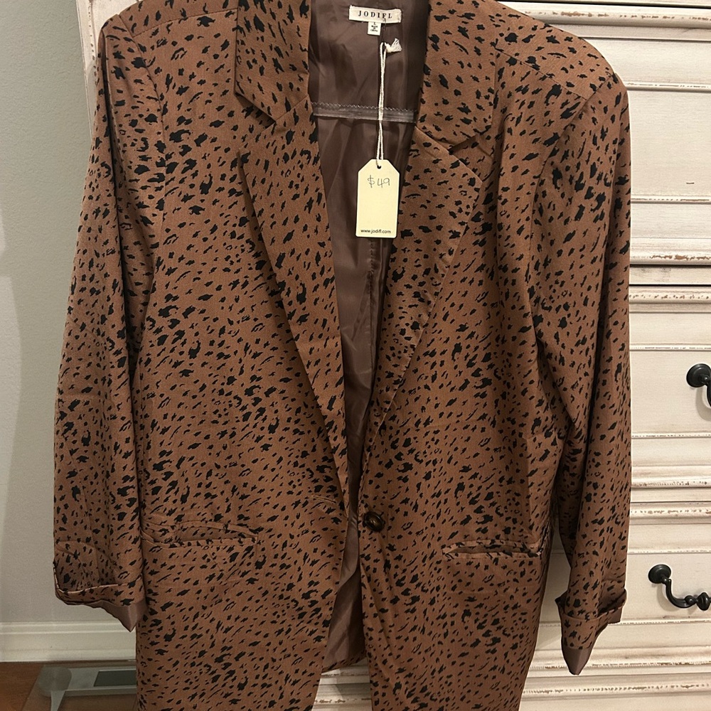 Leopard Blazer